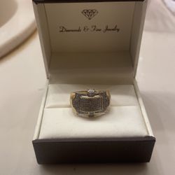 10k Diamond Ring 