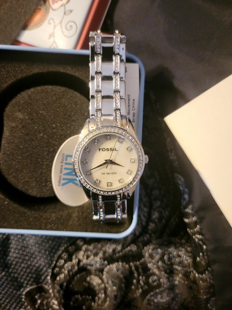 Ladies Fossil Silver & Diamond Watch