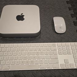 Apple Mac Mini + Extras