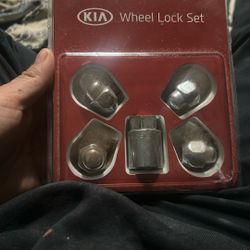 Kia wheel Lock Set
