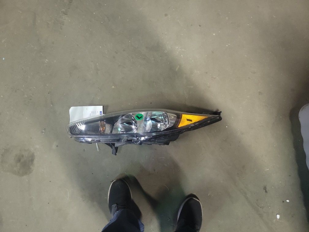 2015 Fiesta Headlight Assembly