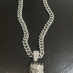 Necklace With Lion Head Pendant
