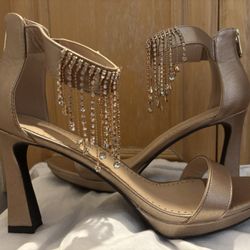Adrienne Vittadini Gala Metallic Crystal Fringe Stiletto Sandal- Size 11 - Never Worn