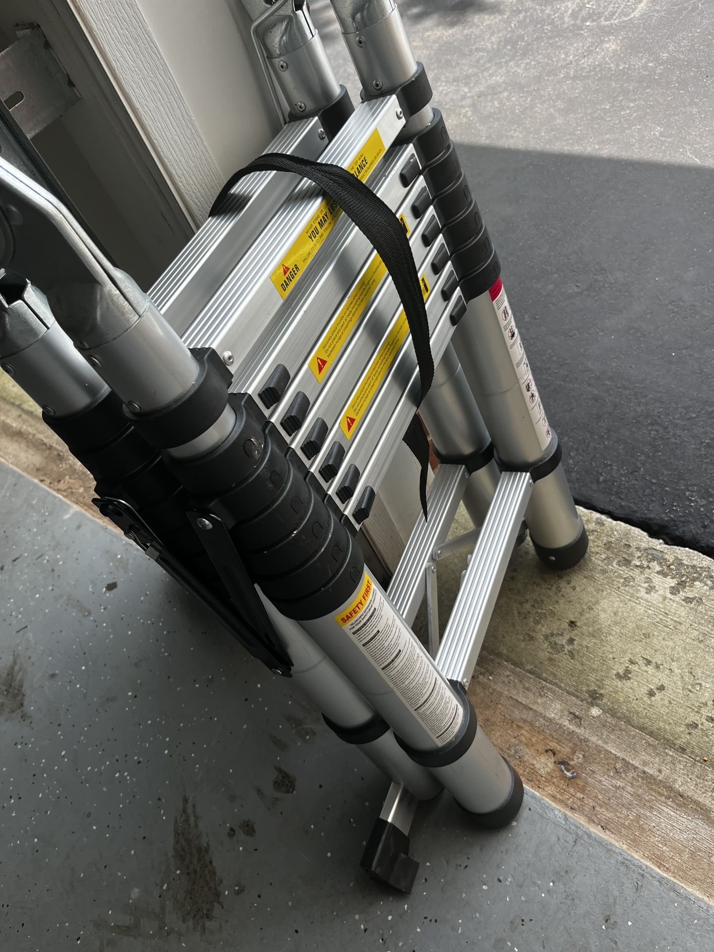 Telescoping Ladder 16.5 Ft A-Frame
