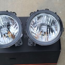 Jeep Wrangler 4xe Headlights OEM 
