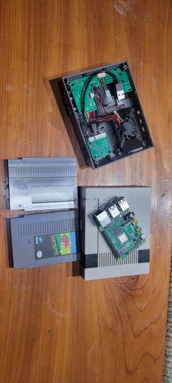 Raspberry Pi 4 4gb with Retro flag Case