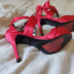 Red Bow Heels SIZE 6.5 Brand New