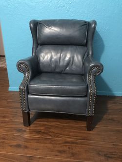 Toddler leather chair
