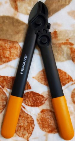 Fiskars 15" PowerGear Anvil Lopper