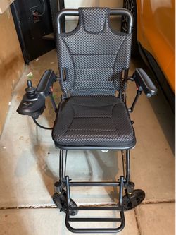 Electric wheelchair