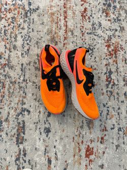 Women Nike active shoes