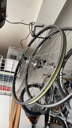 Araya rm-17 XT hubs 26”