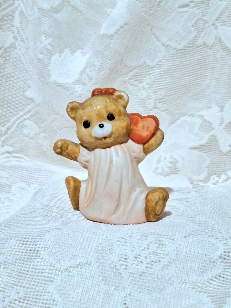 Sweet Porcelain Bear figurine holding red heart, Made in Taiwan R.O.C., 3"x2.5"