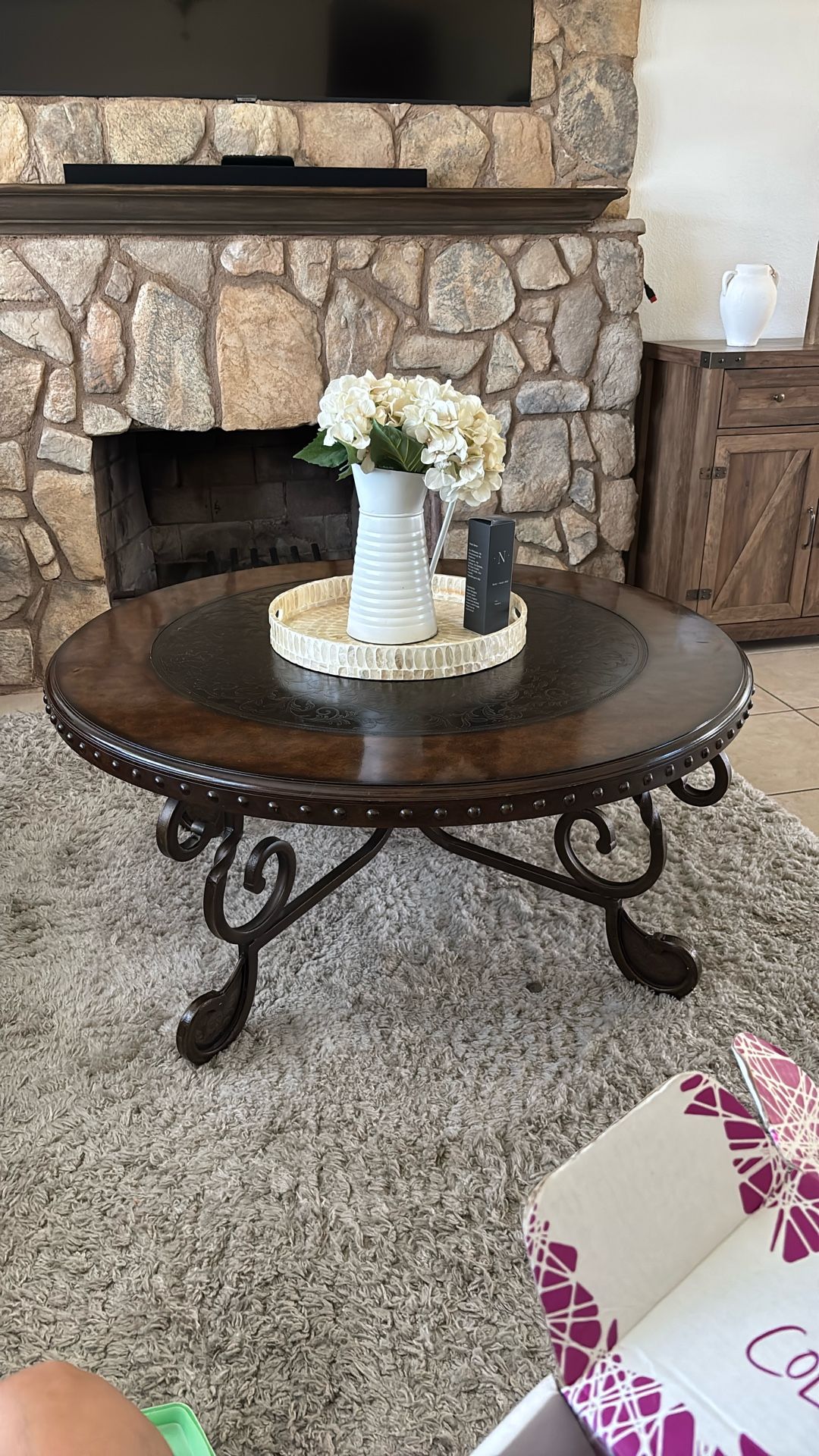 Set De Mesa De Sentra Y Mesa Del Lado Del Sofa 