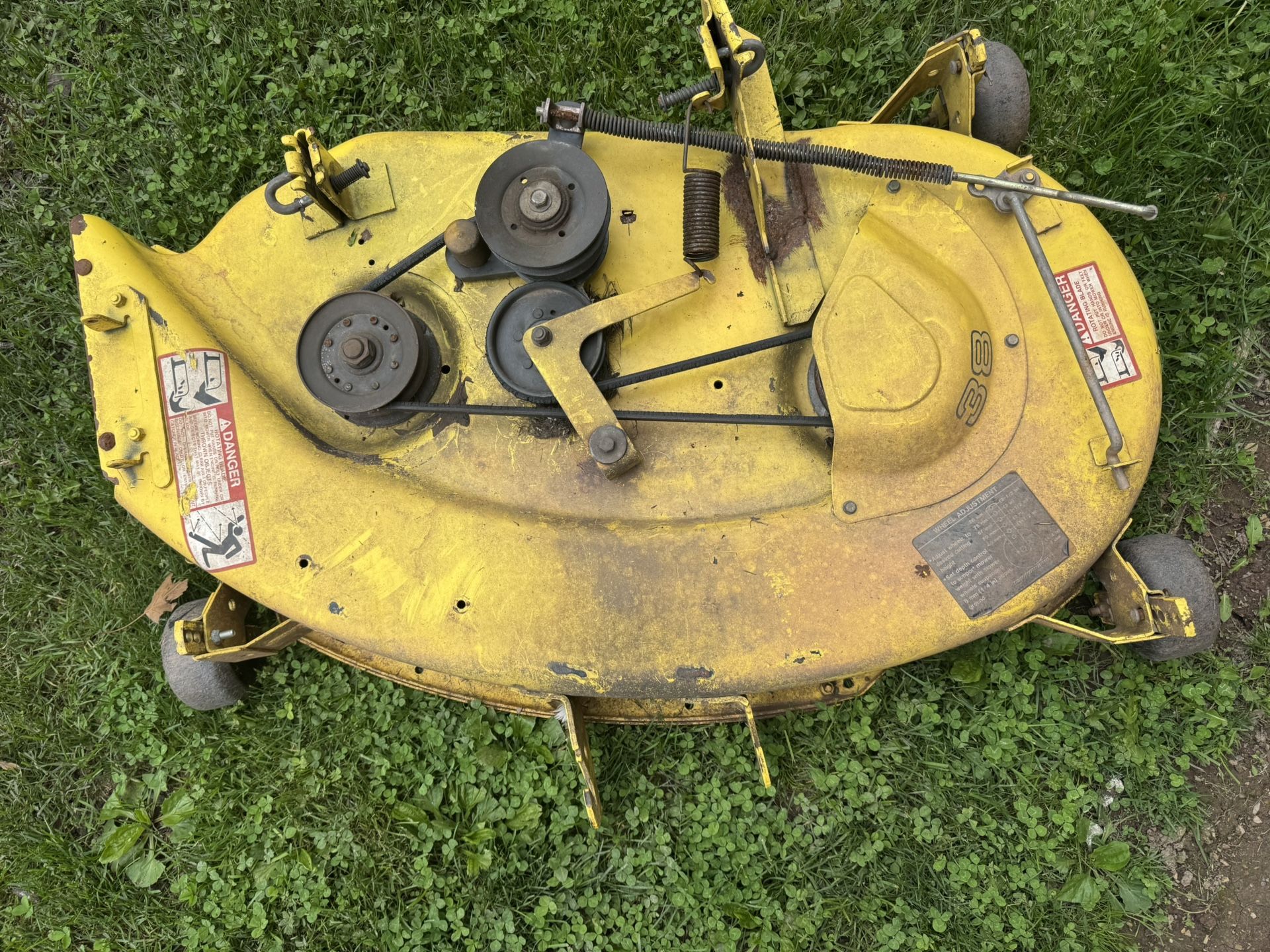 John Deere 38” Mower Deck Off An LX176. Spindles Spin Free. Must Pickup