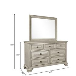 Soild Wood Dresser With Mirror NEW