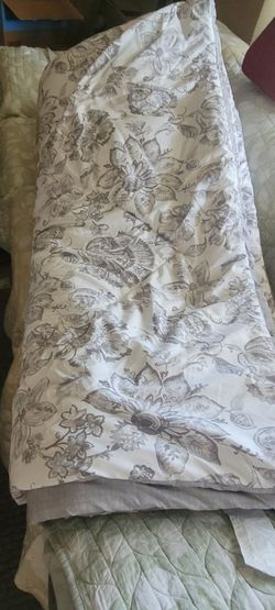 Queen Comforter. New Never used