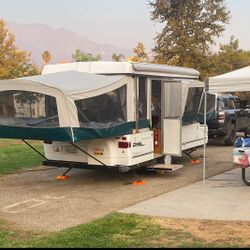 Coleman Bayside Elite Pop Up Trailer 