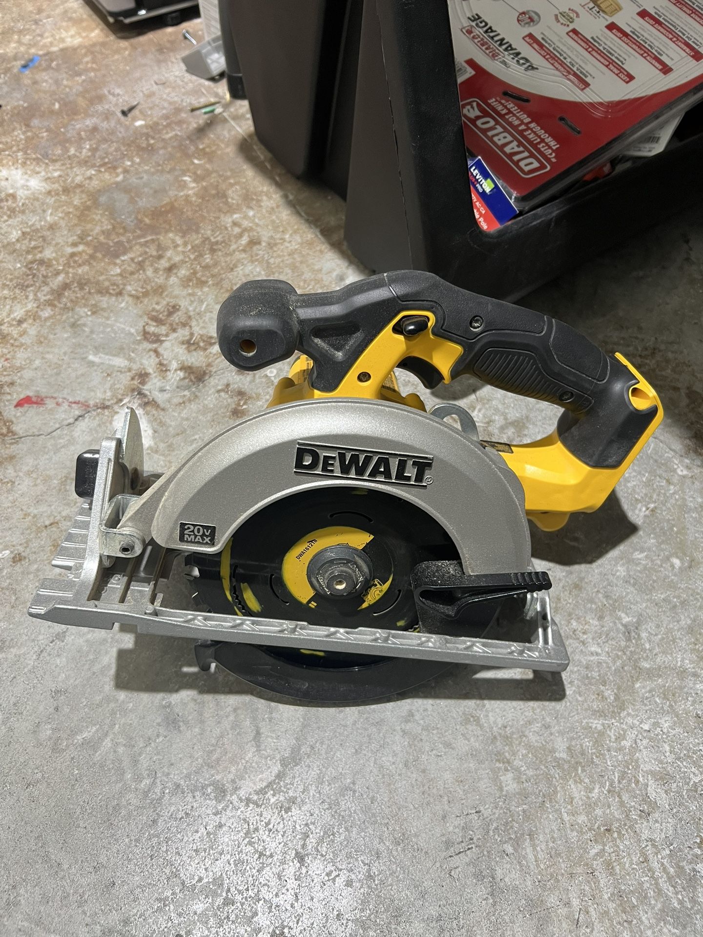 Dewalt Skill Saw 20v