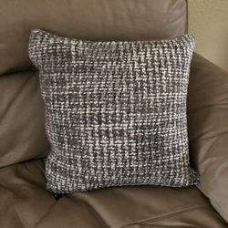 NEWPORT Textured Decorative Pillow