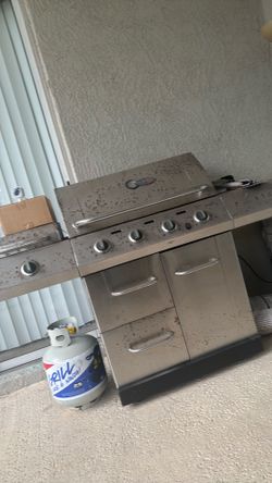 Gas grill