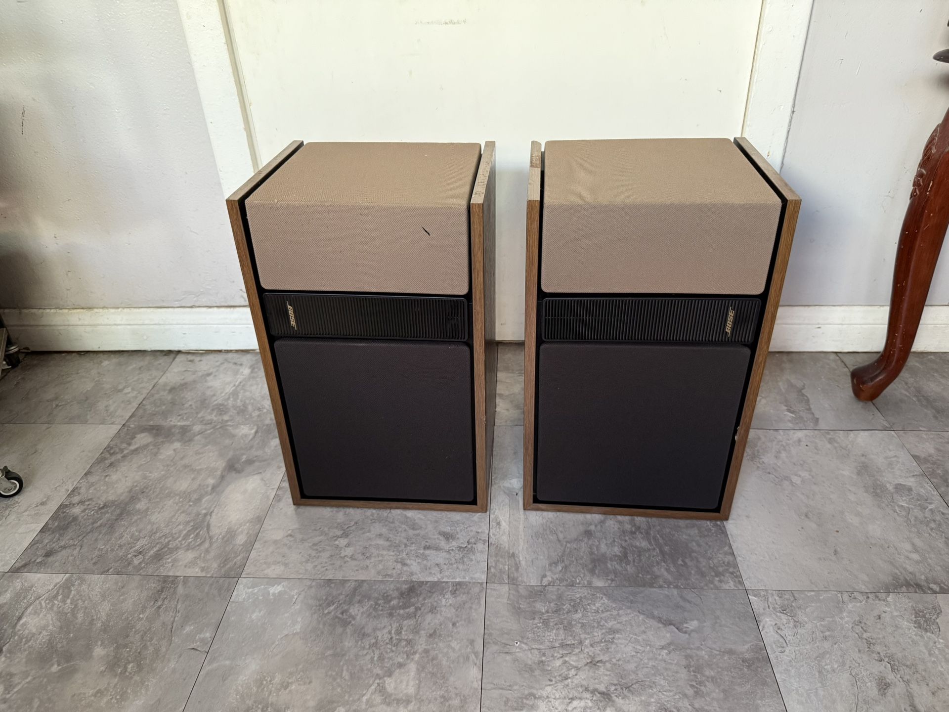Bose 301 Series II Direct Reflecting Speakers