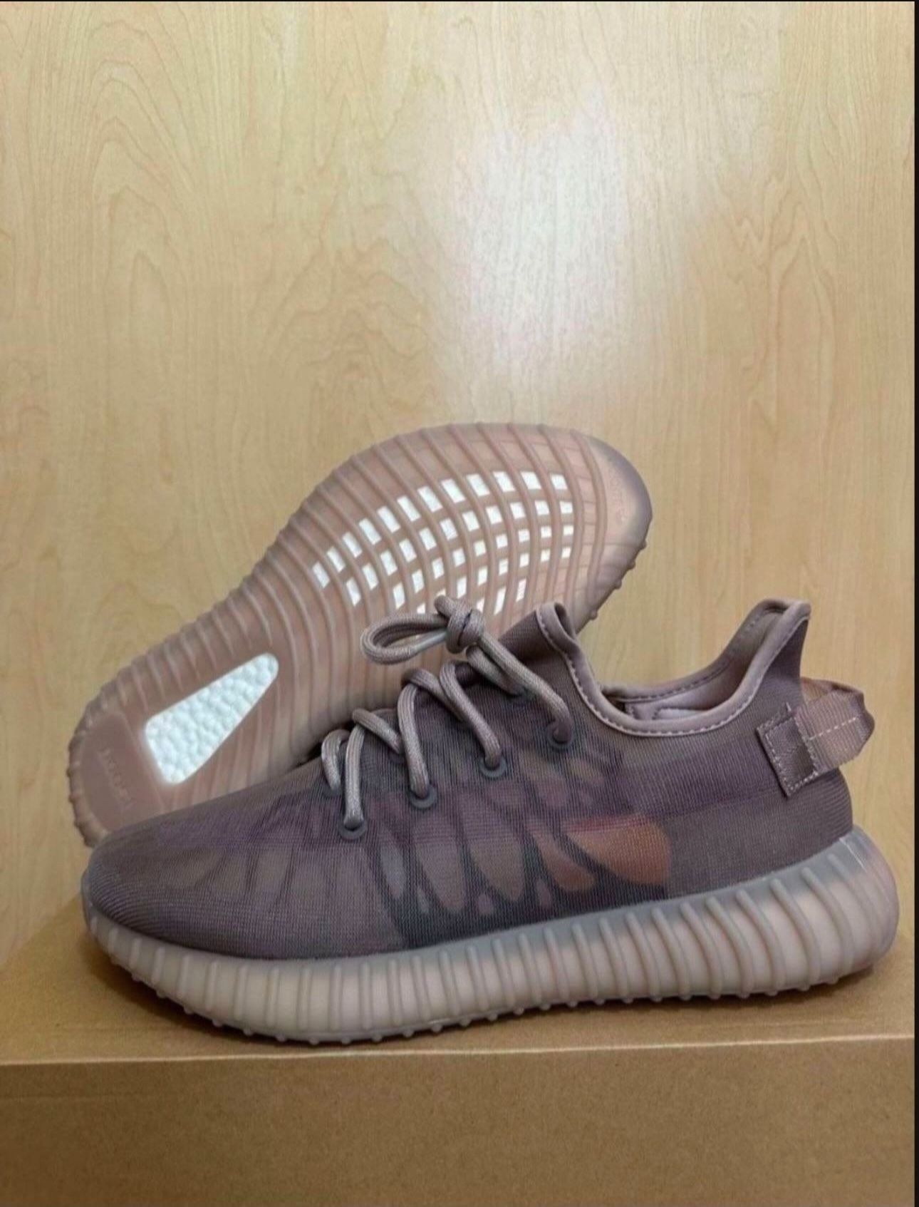 Adidas Yeezy 350 v2 Mono Mist GW2871 Men’s Shoes Size 9 Brand New