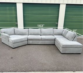 Beautiful Big Gray Sofa Sectional Couch + Free Delivery