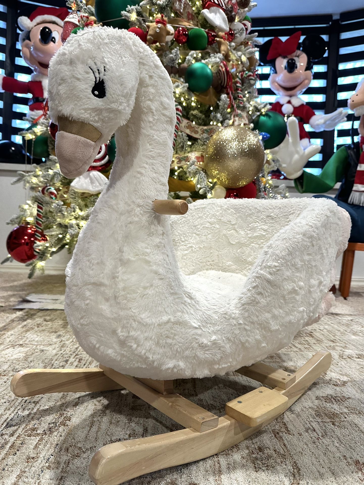 SWAN ROCKING CHAIR AND WALL MOUNT