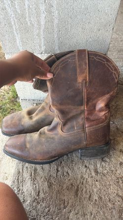 Ariat $100 size 9.5