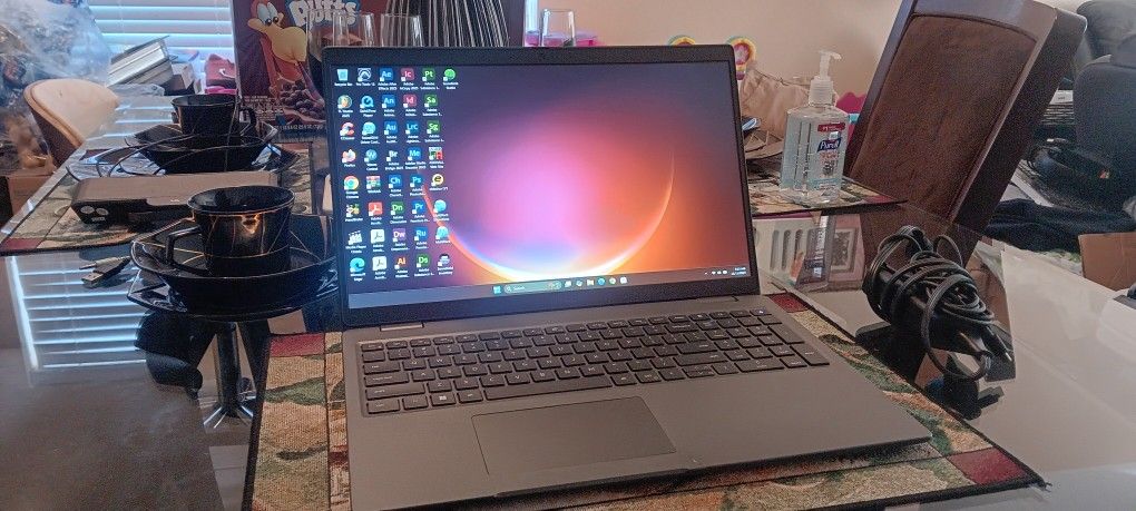 Awesome Studio, Photo/Video Editing Laptop