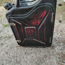 Jerry Hideaway Gas Can 