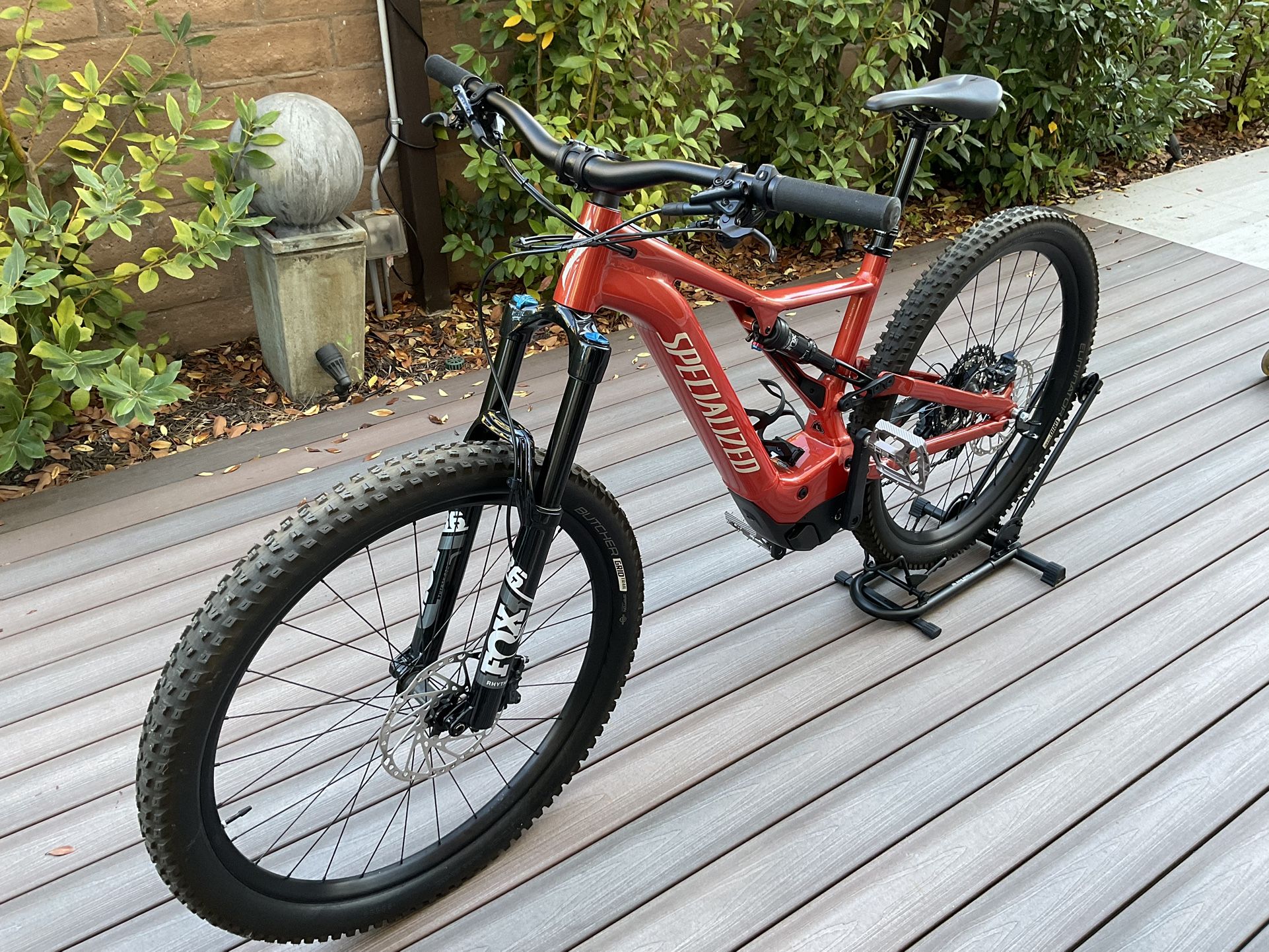 Specialized Turbo Levo SL Comp EMountain Bike Large for Sale in Irvine