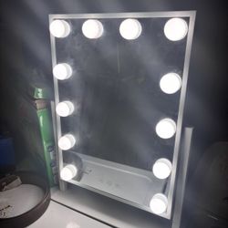 ring light mirror vanity