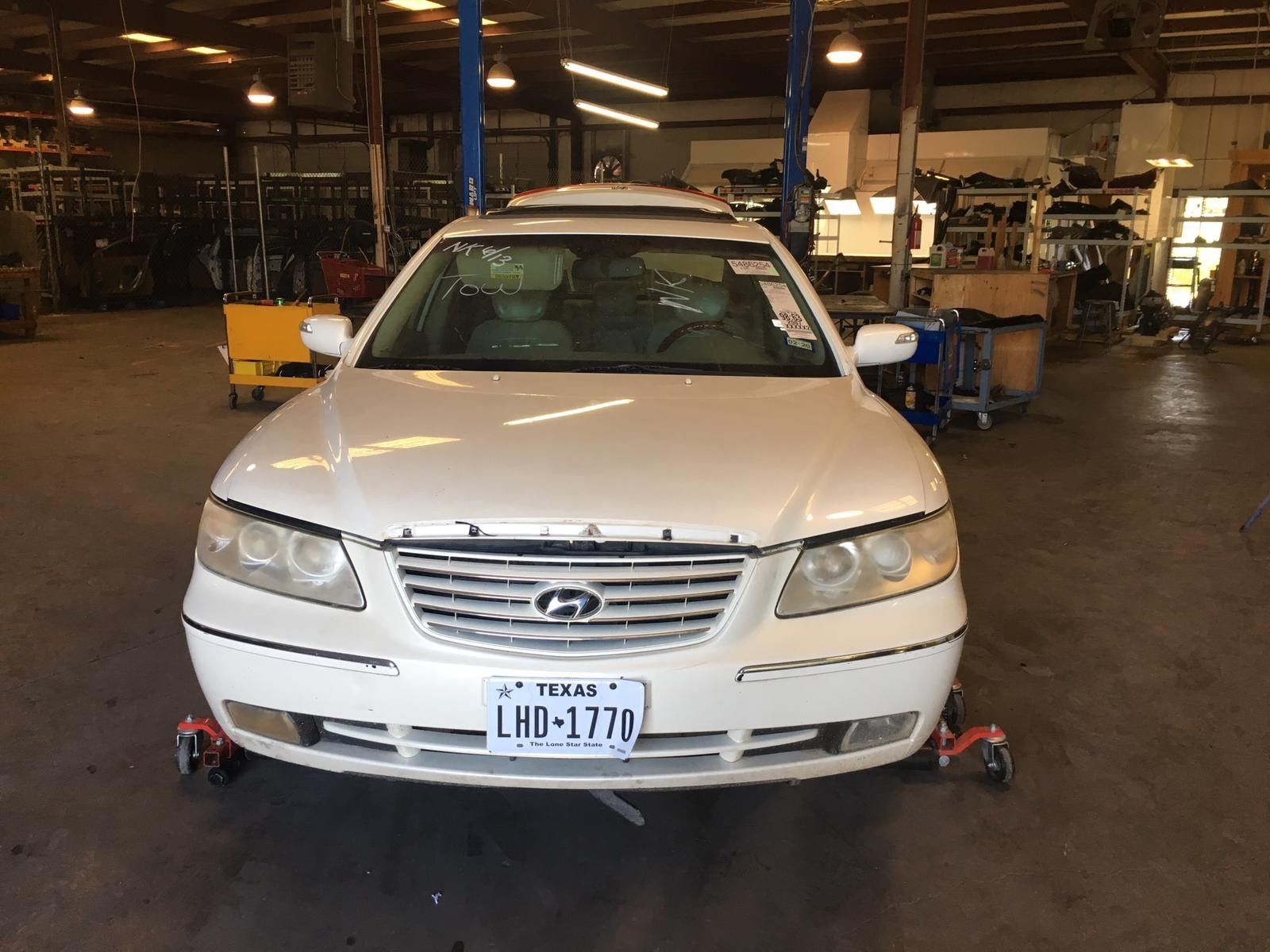 2007 Hyundai Azera 2006 2008 2009 2010 2011 Door Hood Bumper Fender Headlight Tail light Mirror Engine Transmission Seat Wheel Rim Trunk Lid Glass