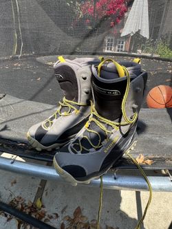 Solomon Snowboard Boots Size 9