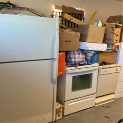 Beige Kenmore Appliance Set 
