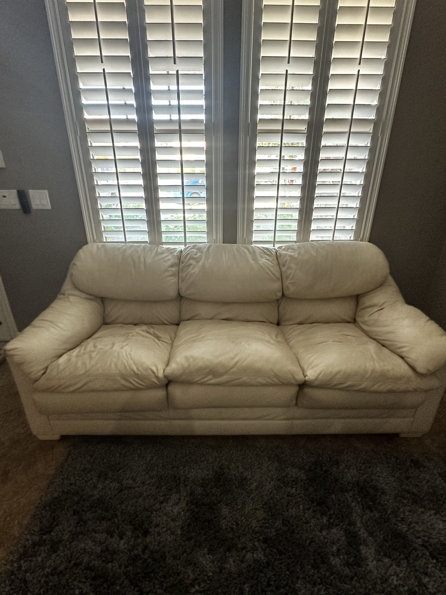 Couch - 3 Seats - Leather Couch - Ivory