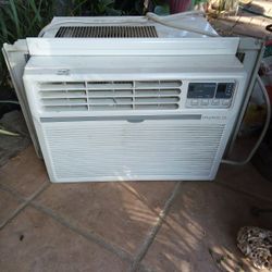 Window Ac Unit Works Great!