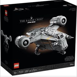LEGO Star Wars the Razor Crest UCS Model Starship 75331 (NO BOX, BOOK 1 MISSING)