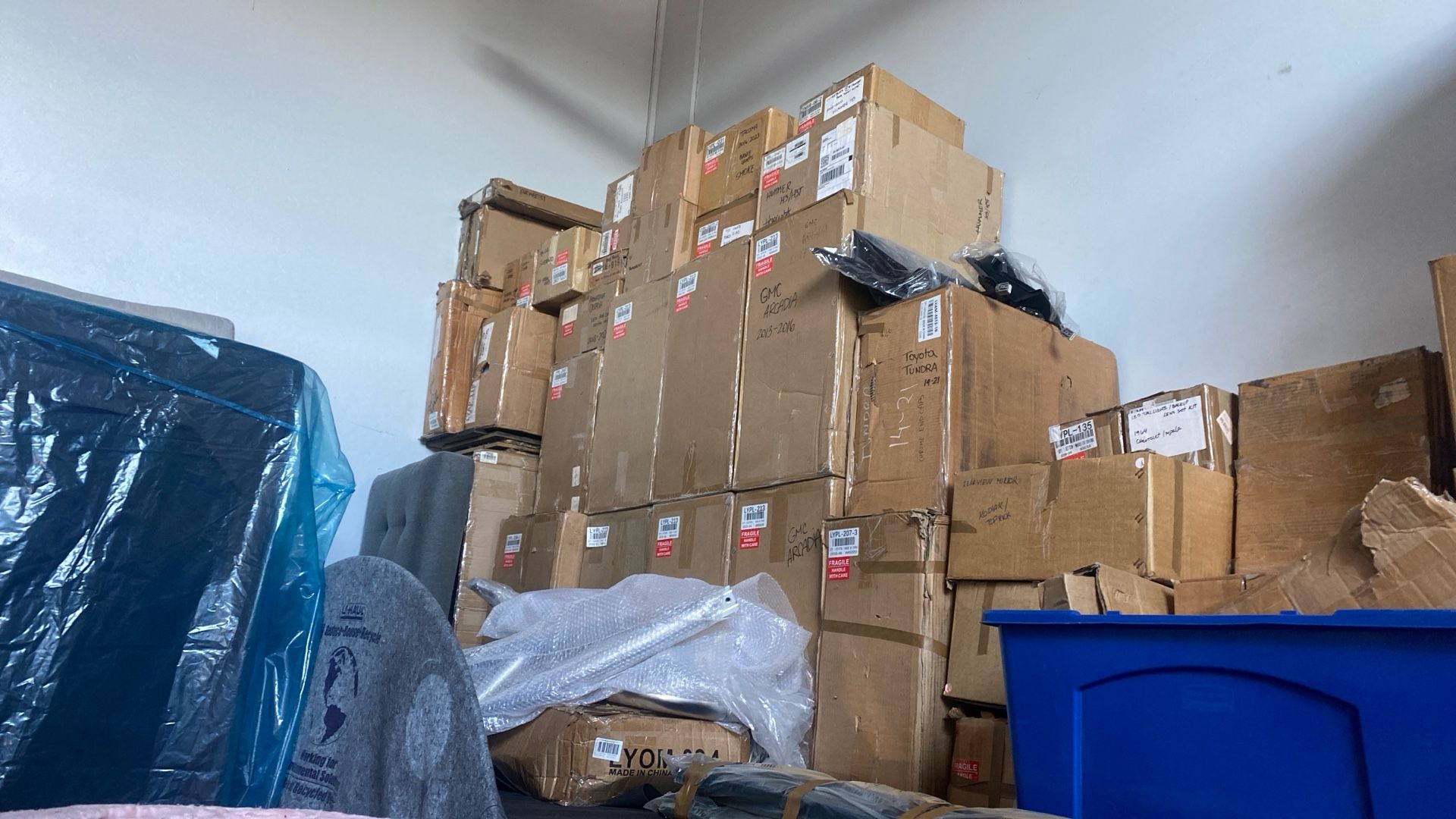 Variety Of headlights And Rear Lights. Selling In bulk