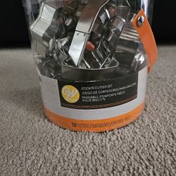 18 Piece Cookie Cutter Set
