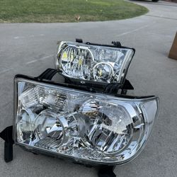 New Toyota Tundra Headlights 07-13 With Led Bulbs 
