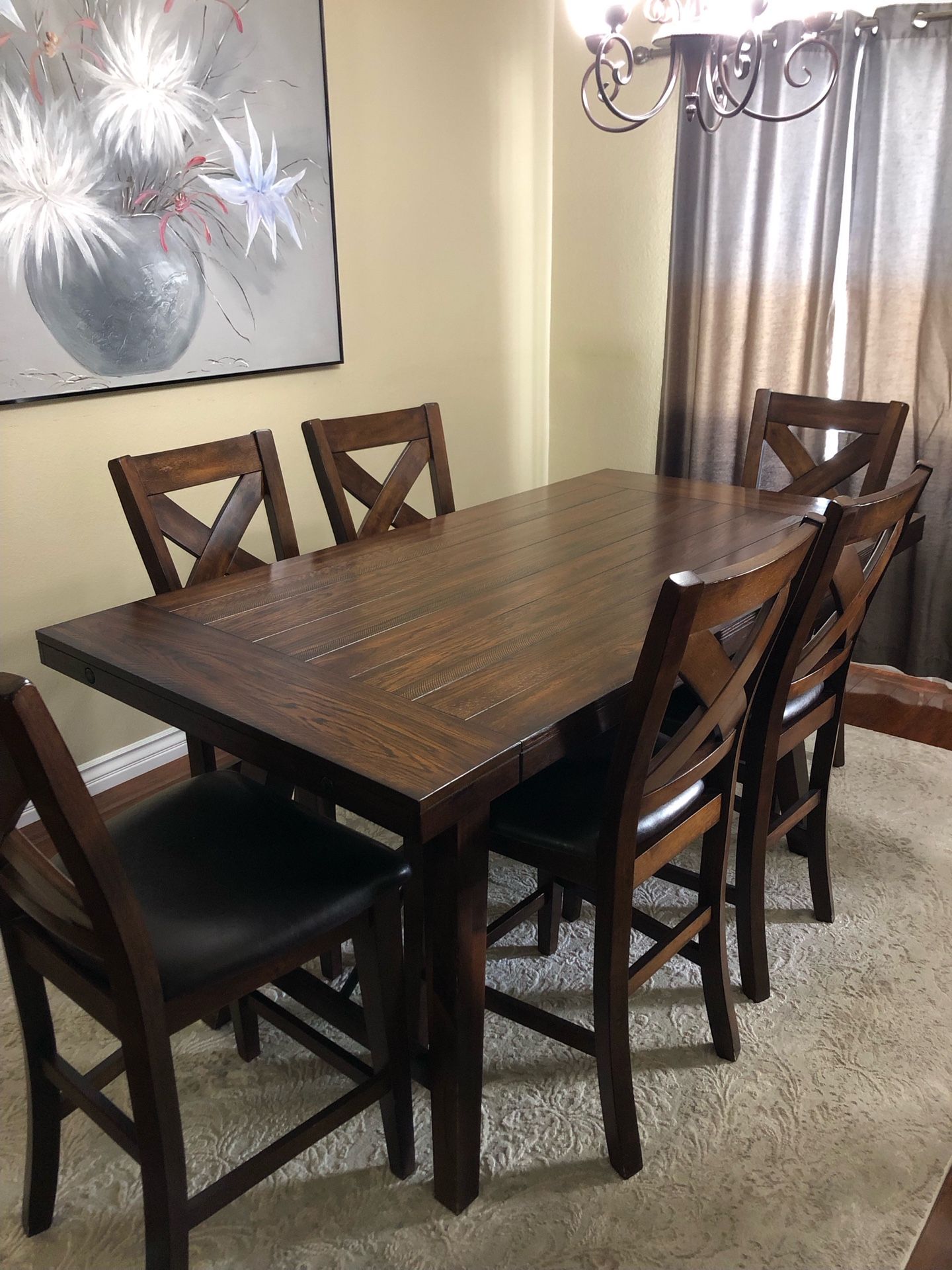 High Top Dinning Room Table W/6 Chairs And 2 Leafs.