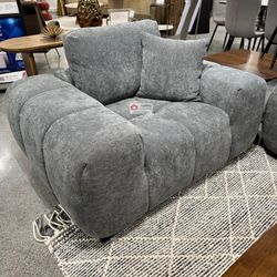 SECTIONAL CHAISE SOFA, GREY, ACCENT PILLOWS [NEW]