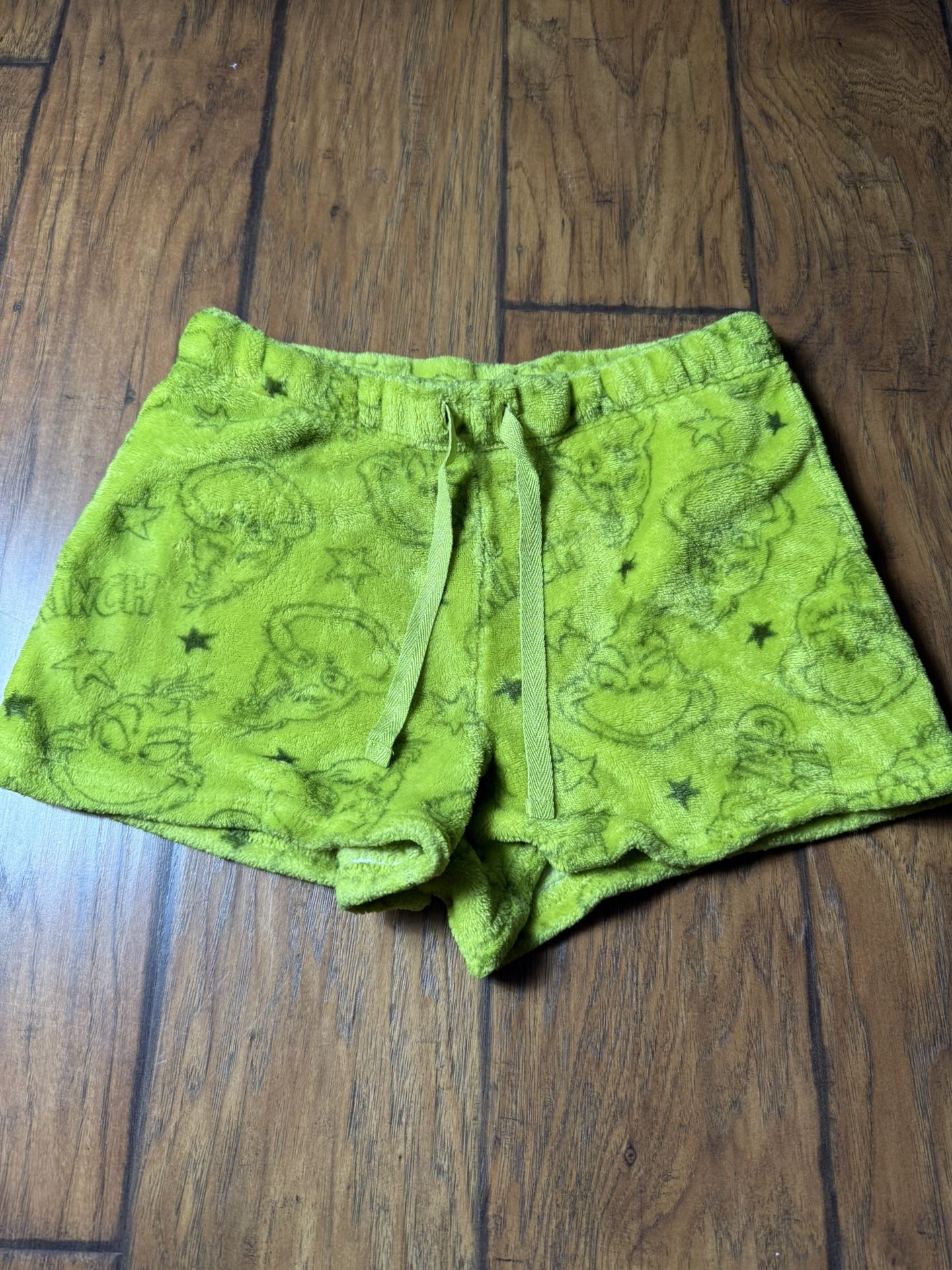 Dr. Seuss The Grinch women's green plush fleece minky sleep shorts, featuring an elastic waistband and drawstring for comfort Small on tag Very good