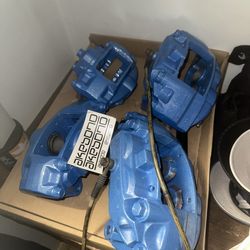 Nissan/Infiniti Brake Akebono Calipers