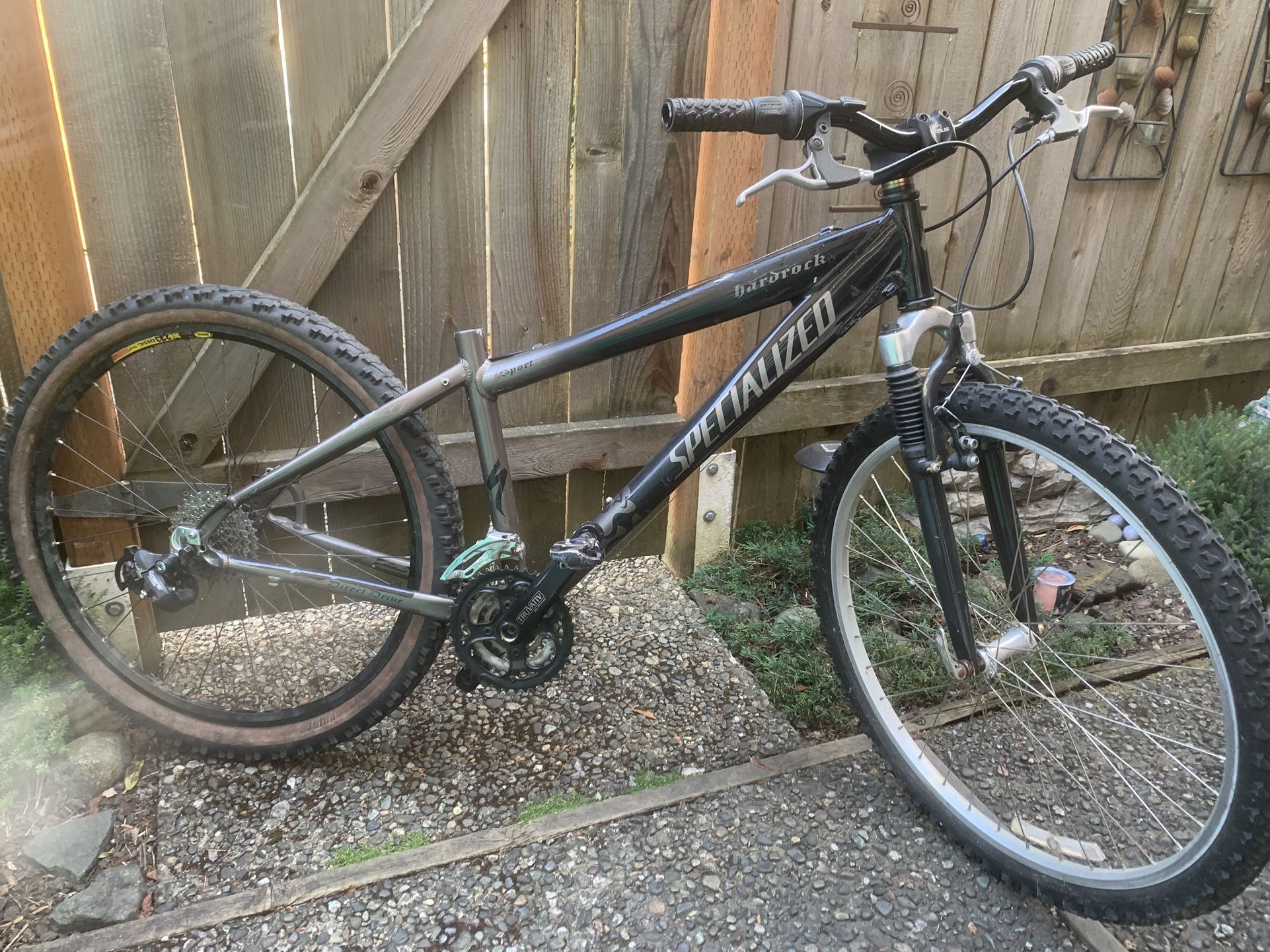 Specialized Hardrock for parts (project). Wheel 26”, frame size medium.
