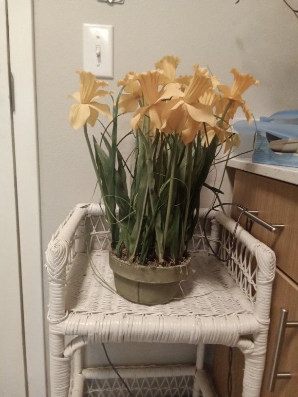 Silk Floral Home Decor And Wicker Furniture Baskets....