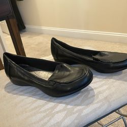 Women’s Black Flats